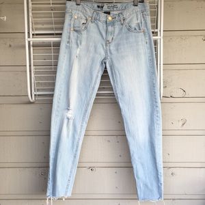 MOSIMMO SUPPLY CO. LIGHT WASH DISTRESSED JEAN